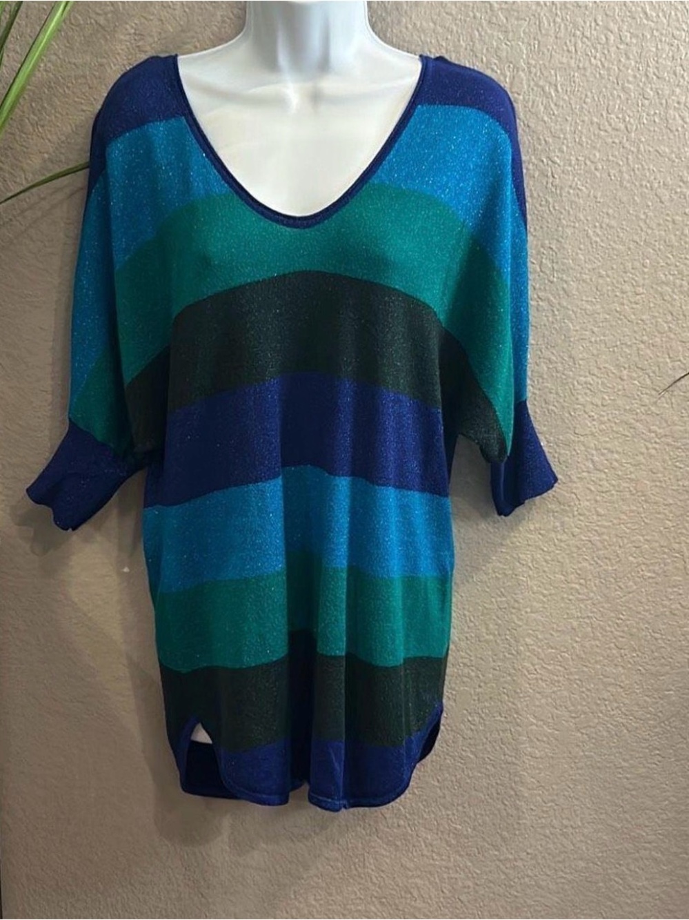 RB11 Express All colors shimmer sweater Size large
